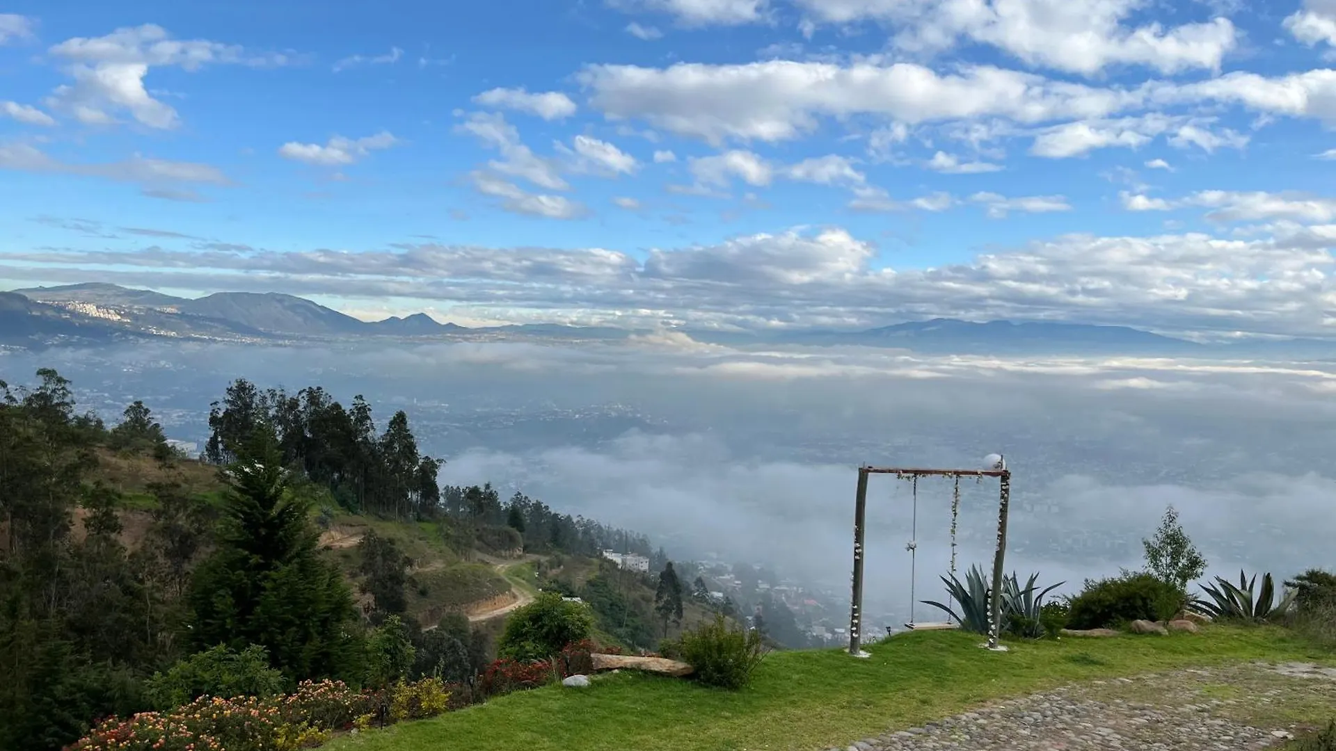 Pumamaki Ecolodge Glamping Quito Ecuador